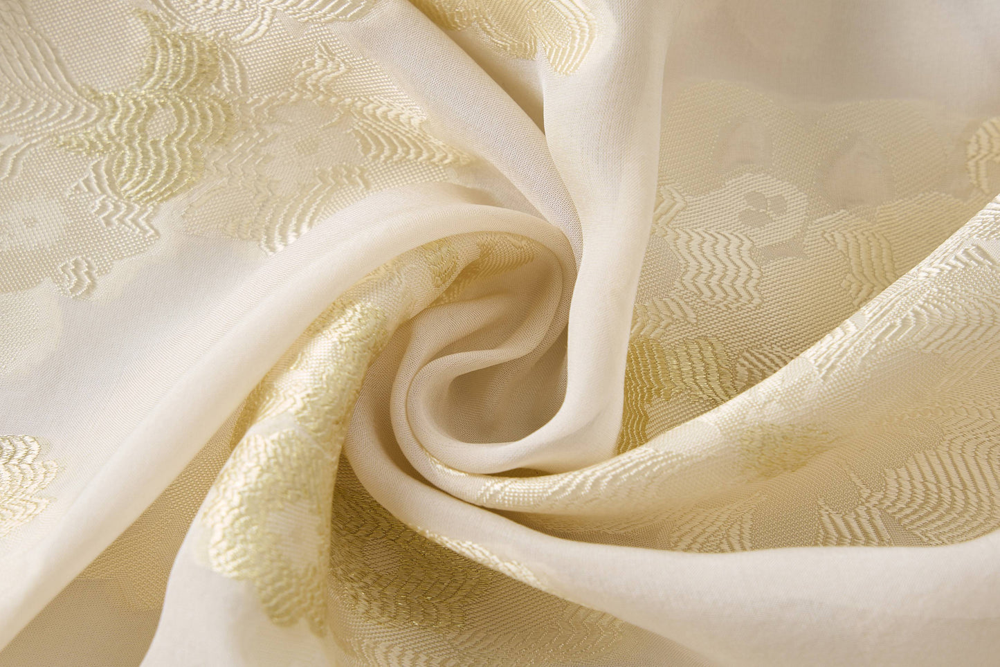 Helles champagnerfarbenes Jacquard-Kleid