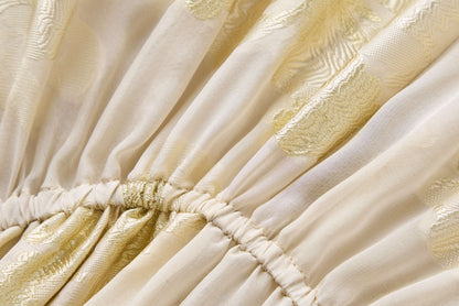 Helles champagnerfarbenes Jacquard-Kleid