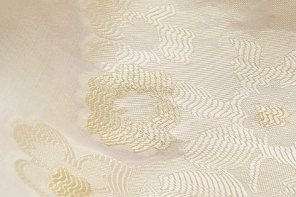 Helles champagnerfarbenes Jacquard-Kleid