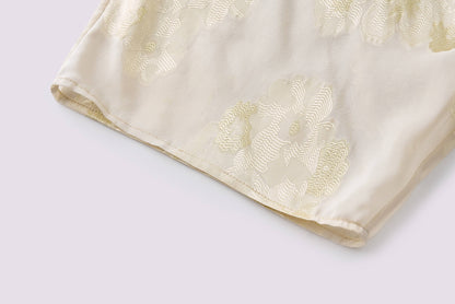 Helles champagnerfarbenes Jacquard-Kleid