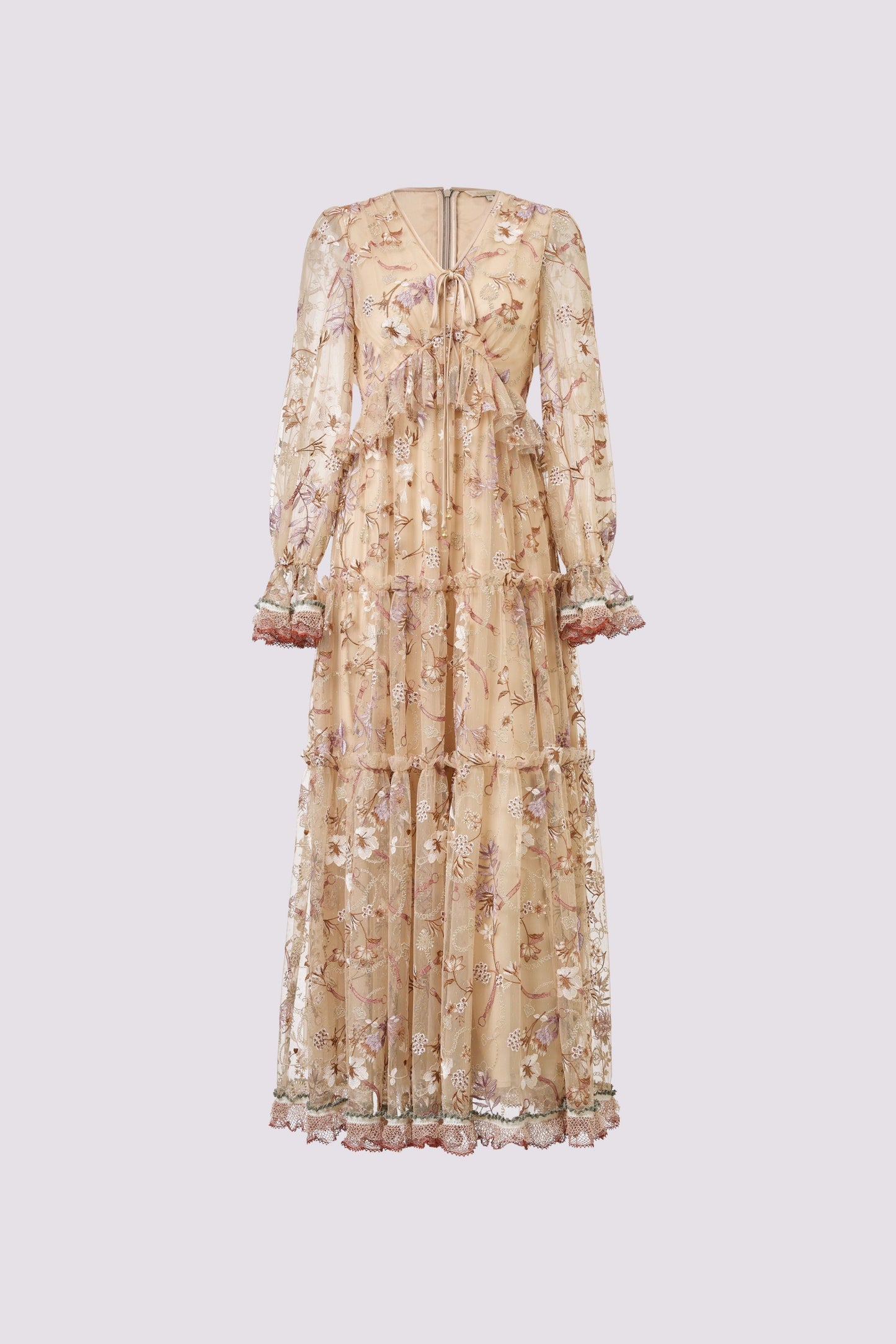 Robe brodée de fleurs avec un grand affichage